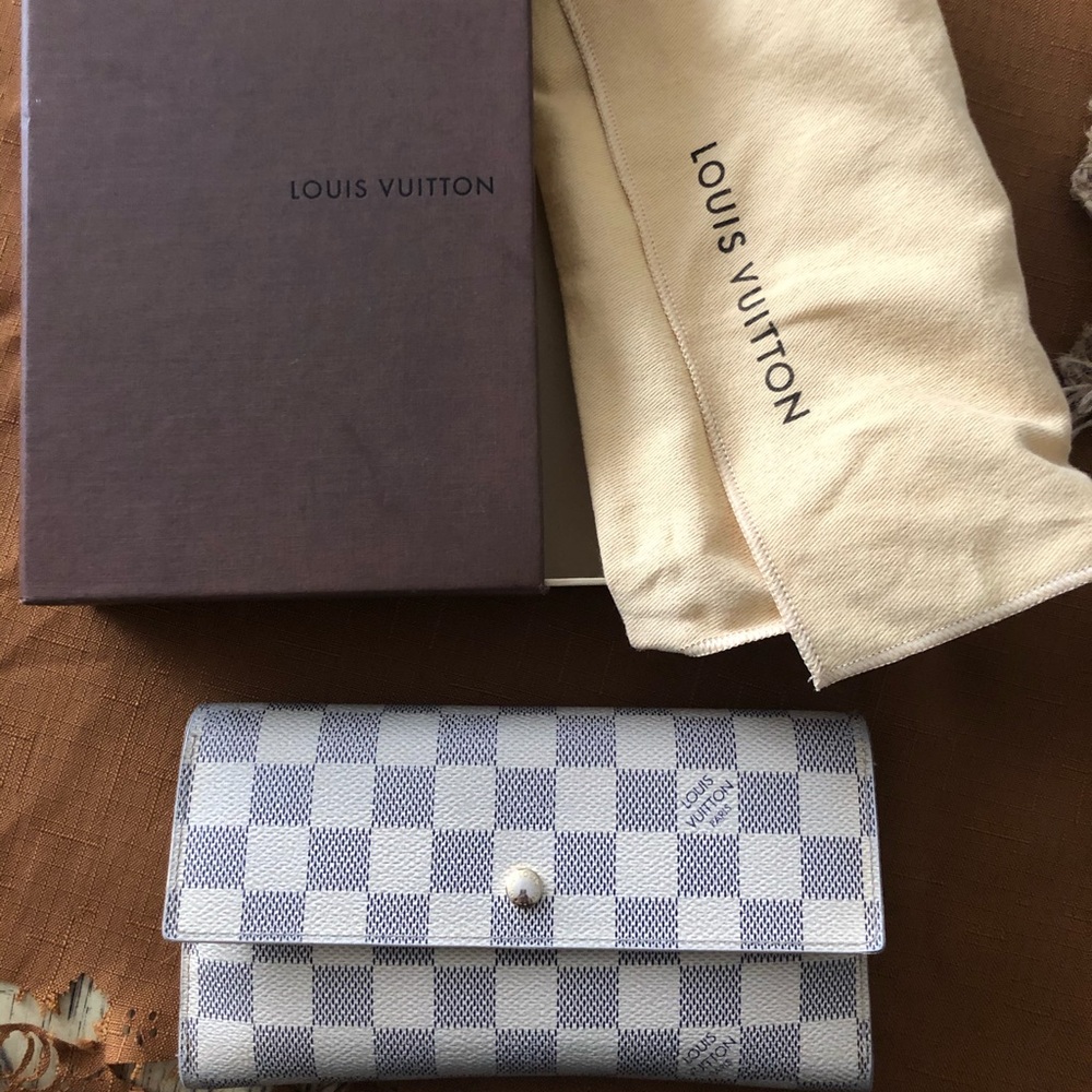 Louis Vuitton Porte International Wallet